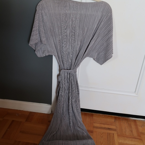 Topshop Shift Midi Dress in Metallic Silver - Picture 1 of 3